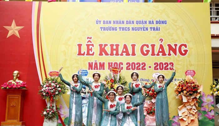 backdrop khai giảng