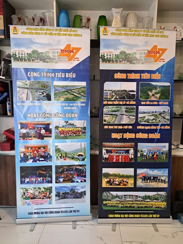 standee cuốn