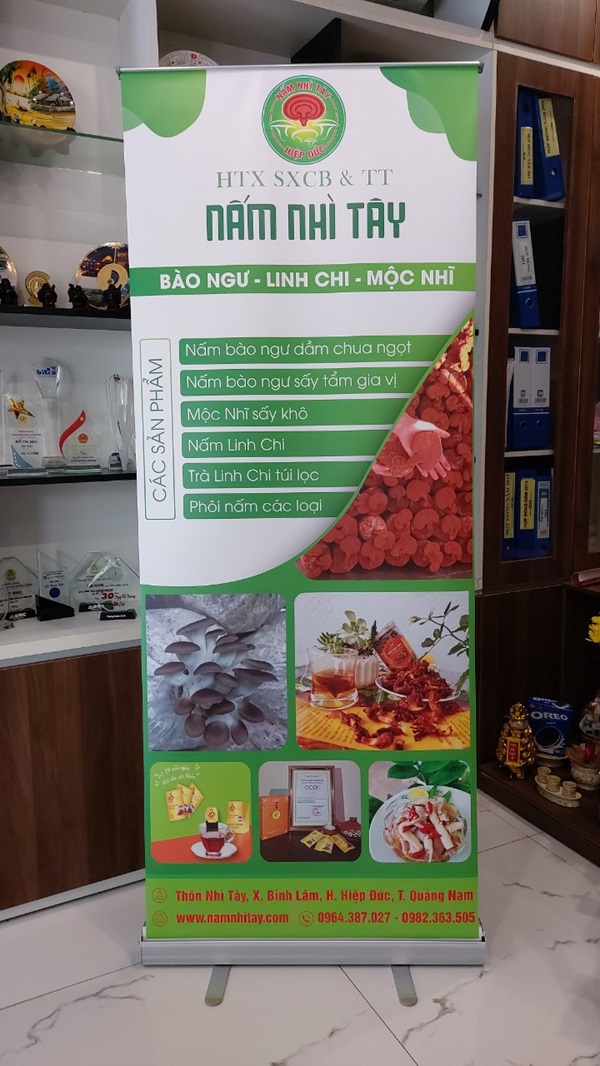 standee cuốn