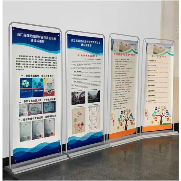 in standee tại quận 4