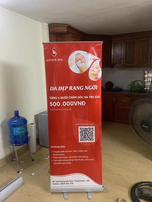in standee cuốn