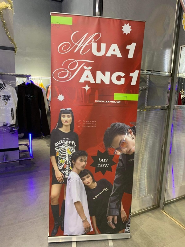 standee cuốn